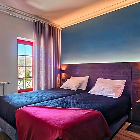 فندق مبيت وإفطار Local - Miradouro Do Castelo 3*