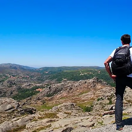 Local - Miradouro Do Castelo 3* كاسترو لابورايرو