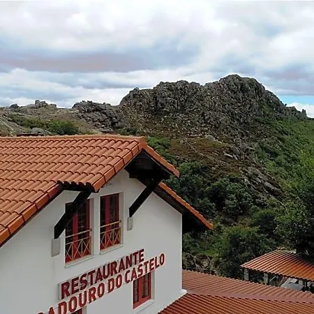 Local - Miradouro Do Castelo فندق مبيت وإفطار كاسترو لابورايرو