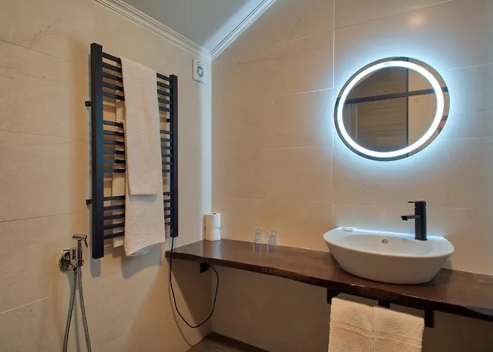 Local - Miradouro Do Castelo 3* Castro Laboreiro