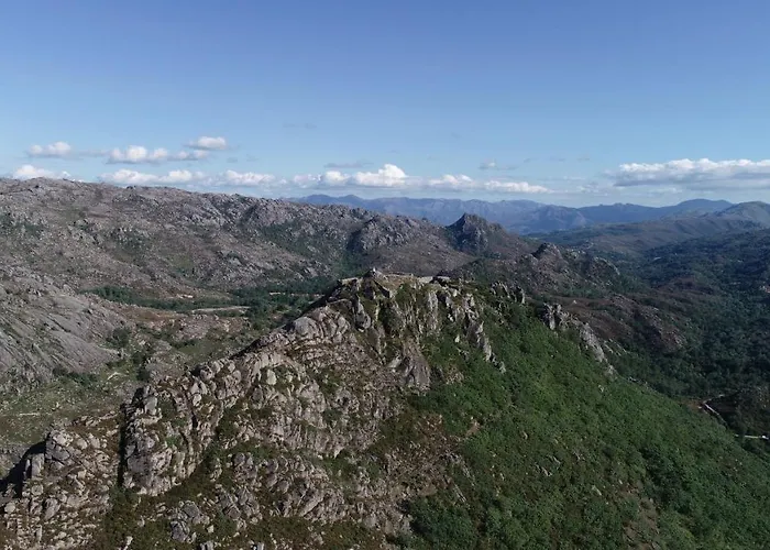 Local - Miradouro Do Castelo 卡斯特罗拉沃雷罗